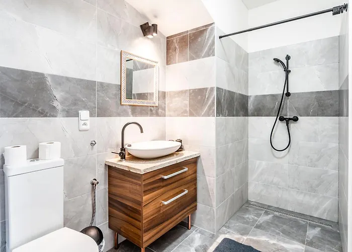 Dvur Dolenec شقة Rohoznice (Hradec Kralove)