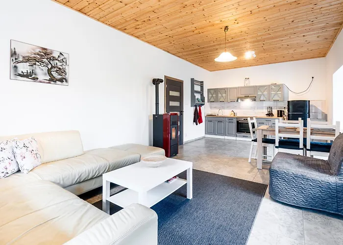 شقة Dvur Dolenec Rohoznice (Hradec Kralove)