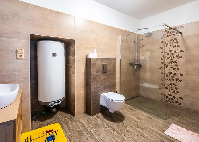 شقة Dvur Dolenec *