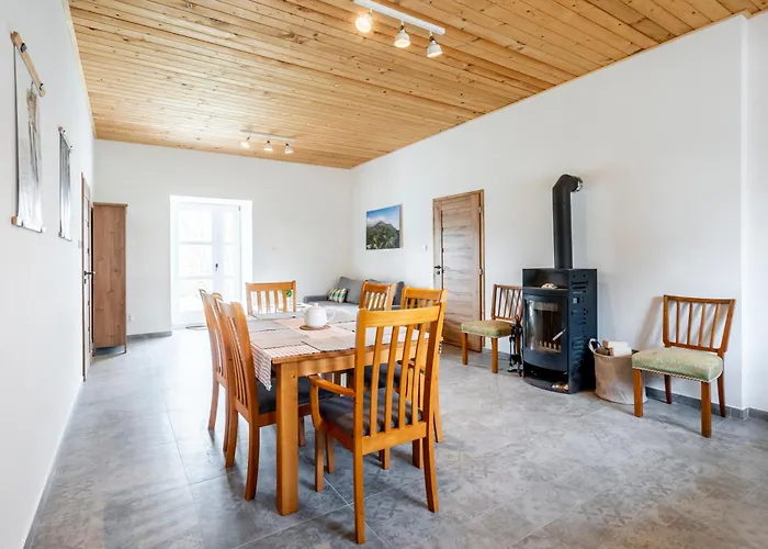 Dvur Dolenec شقة Rohoznice (Hradec Kralove)