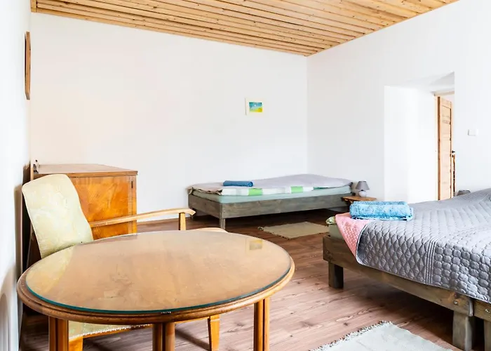 Dvur Dolenec شقة Rohoznice (Hradec Kralove)